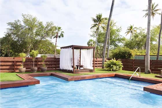 Villa Montana Beach Resort