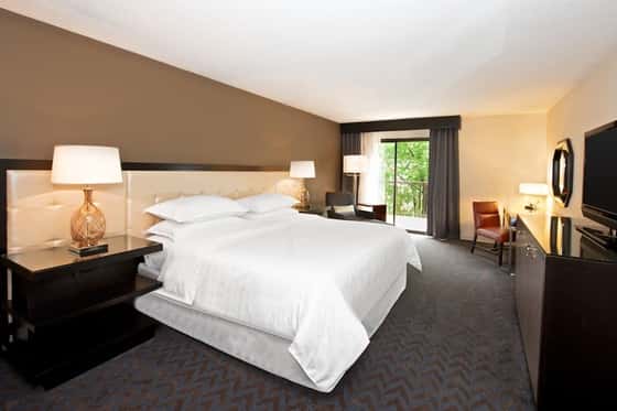 Sheraton Minneapolis West Hotel