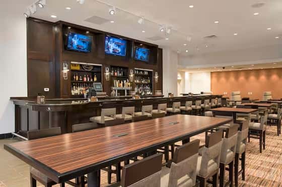 DoubleTree by Hilton Hotel Grand Rapids Airport