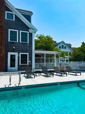 Chatham Wayside Inn