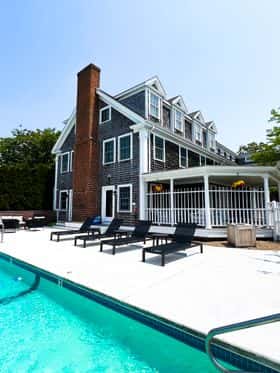 Chatham Wayside Inn