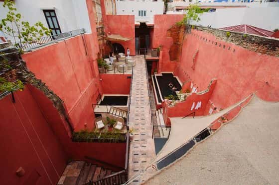 Las Ruinas Bathhouse and Gym