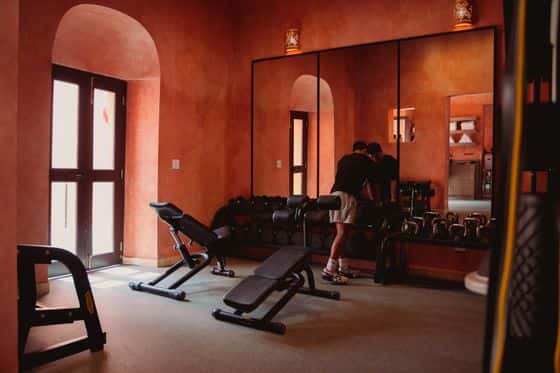 Las Ruinas Bathhouse and Gym