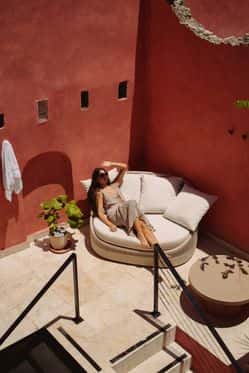Las Ruinas Bathhouse and Gym