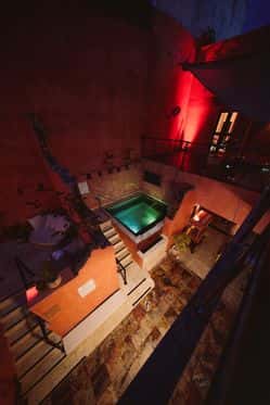 Las Ruinas Bathhouse and Gym