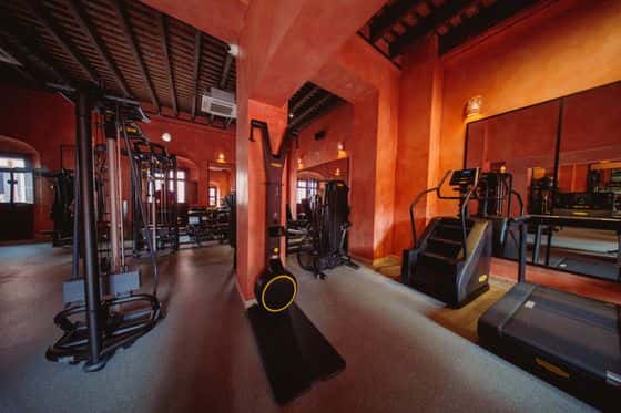 Las Ruinas Bathhouse and Gym