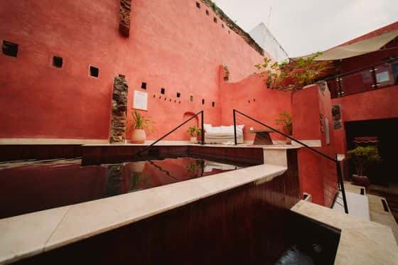 Las Ruinas Bathhouse and Gym