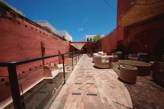 Las Ruinas Bathhouse and Gym