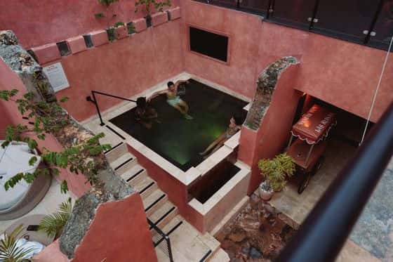 Las Ruinas Bathhouse and Gym