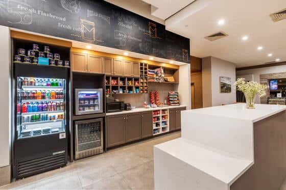 DoubleTree by Hilton Hotel Tulsa - Warren Place