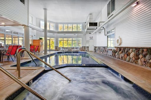 Cherry Tree Inn & Suites