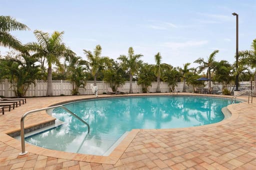 Spark by Hilton Sarasota Siesta Key Gateway