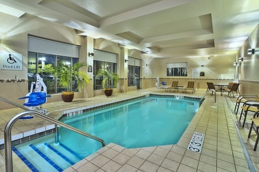 Holiday Inn & Suites Green Bay Stadium, an IHG Hotel
