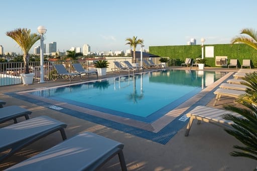 Courtyard Miami Beach South Beach