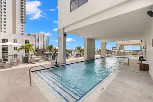 Smart Brickell Hotel