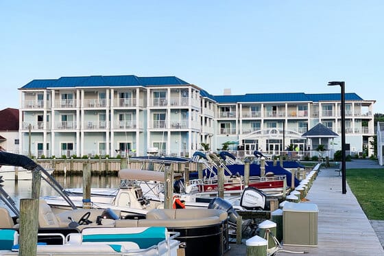 Marina Bay Hotel & Suites