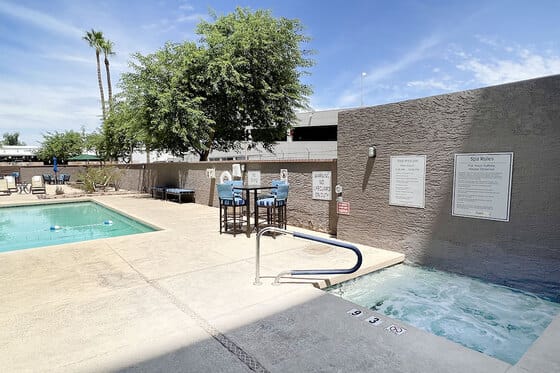 Crowne Plaza Phoenix Airport