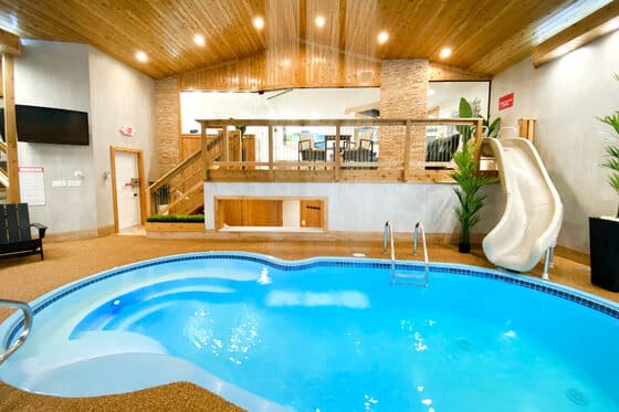 Sybaris Pool Suites Mequon