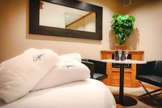 Sybaris Pool Suites Mequon
