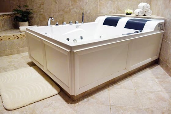 Sybaris Pool Suites Northbrook