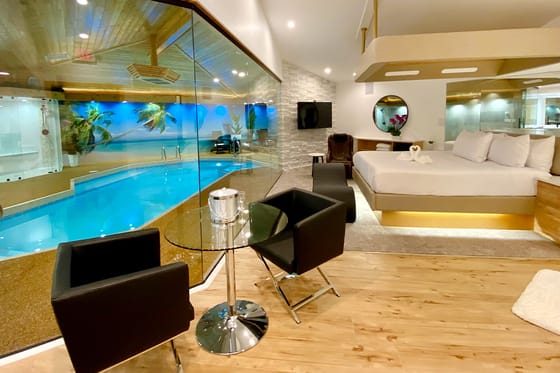 Sybaris Pool Suites Frankfort