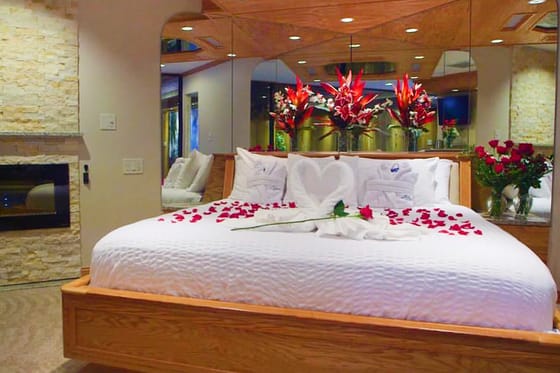 Sybaris Pool Suites Frankfort