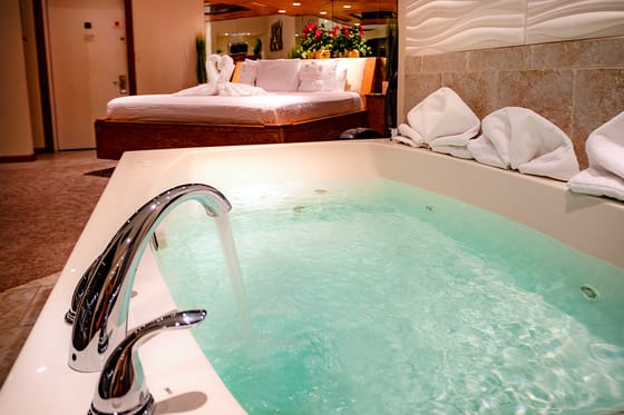 Sybaris Pool Suites Indianapolis
