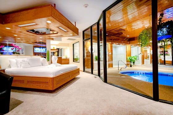 Sybaris Pool Suites Indianapolis