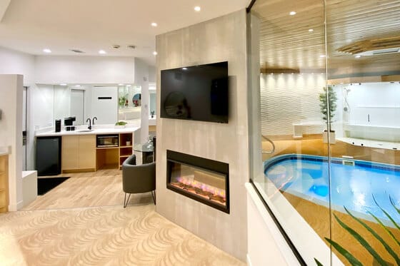 Sybaris Pool Suites Mequon
