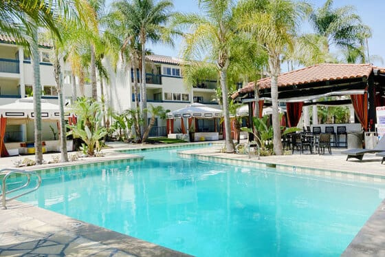 Atrium Hotel