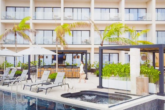 Hive Cancun By G Hotels