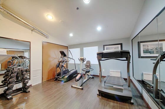 Holiday Inn Express & Suites Solana Beach-del Mar, an IHG Hotel