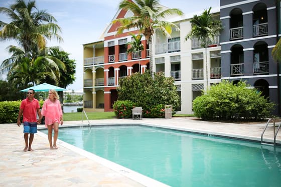 Pelican Bay Hotel 