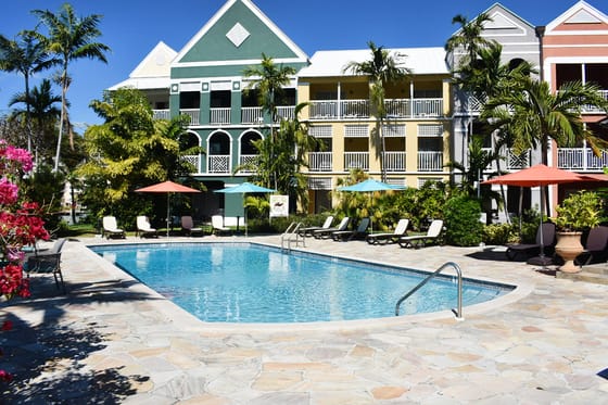 Pelican Bay Hotel 