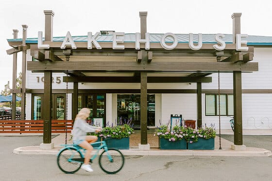 Lakehouse Resort