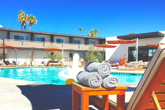 V Palm Springs