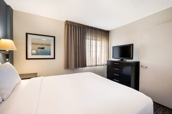 Sonesta Simply Suites Cleveland North Olmsted Airport