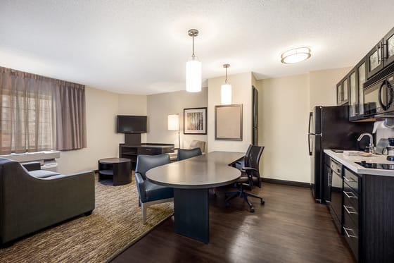 Sonesta Simply Suites Cleveland North Olmsted Airport