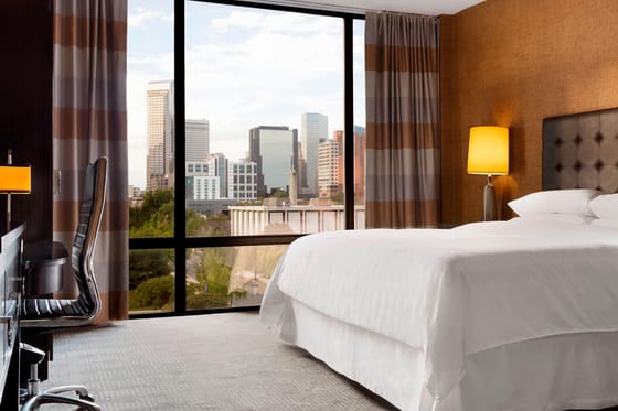 Sheraton Charlotte Hotel
