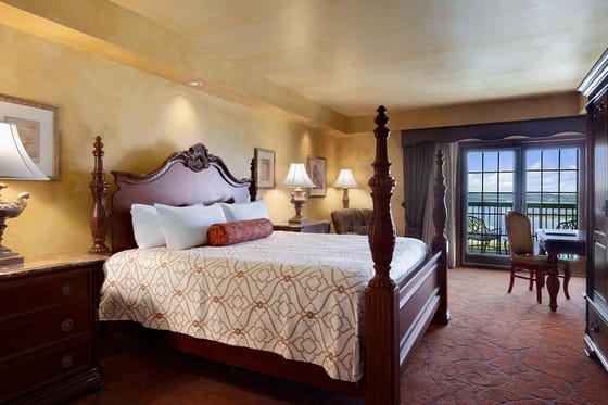 Chateau on the Lake Resort Spa & Convention Center