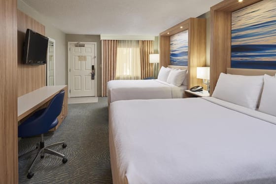 Crowne Plaza Melbourne-Oceanfront