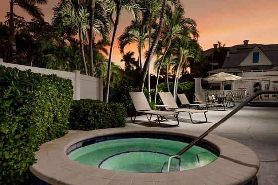Olde Marco Island Inn & Suites