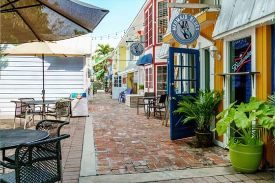 Olde Marco Island Inn & Suites