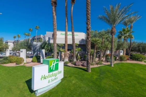 Holiday Inn & Suites Phoenix Airport North
