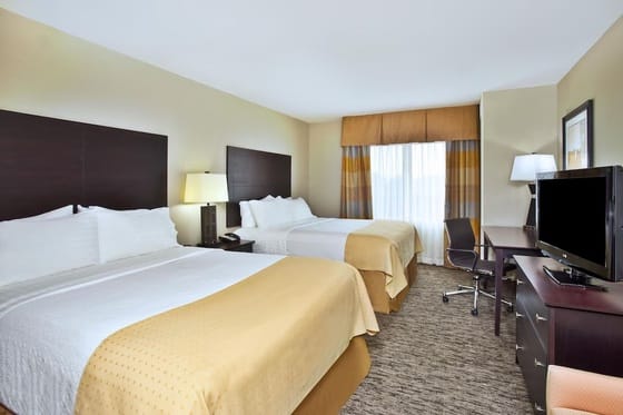 Holiday Inn & Suites Green Bay Stadium, an IHG Hotel