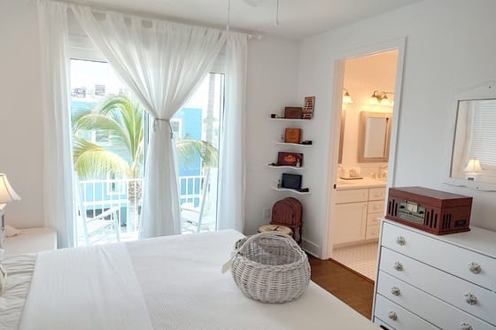 Bungalow Beach Resort