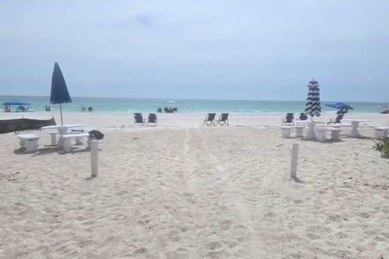 Bungalow Beach Resort