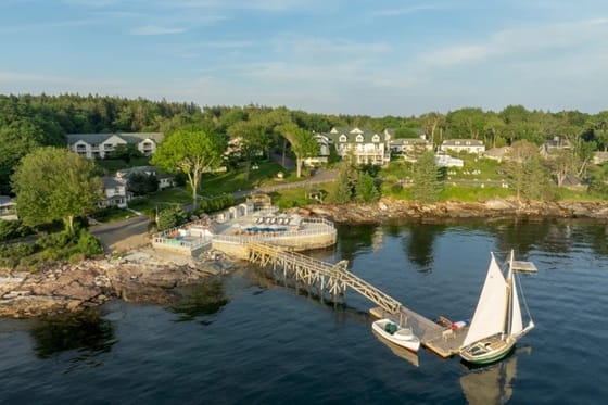 Spruce Point Inn Resort & Spa