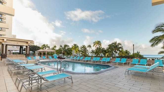 Hyatt Regency Waikiki Beach Resort and Spa 