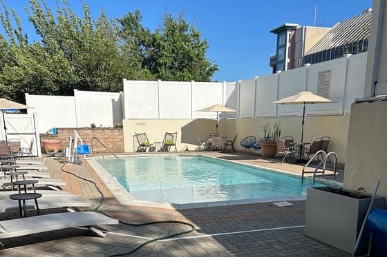 Four Points by Sheraton Melville Long Island
